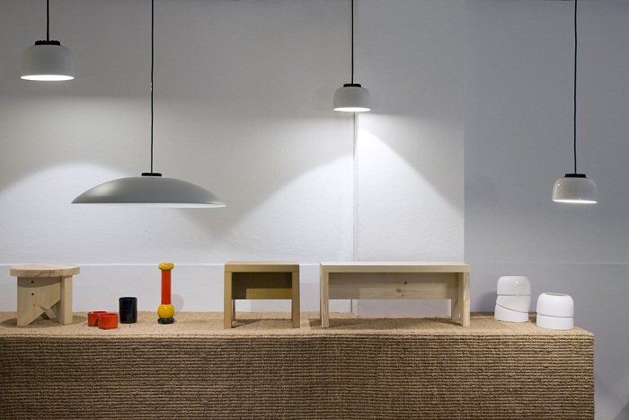 Headhat Metallic Pendant Lamp by Santa and Cole Lamps